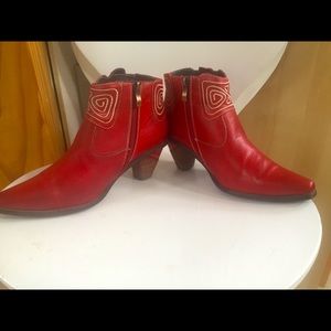 RARE Spring Step Cropped Cowgirl Booties size 8.5